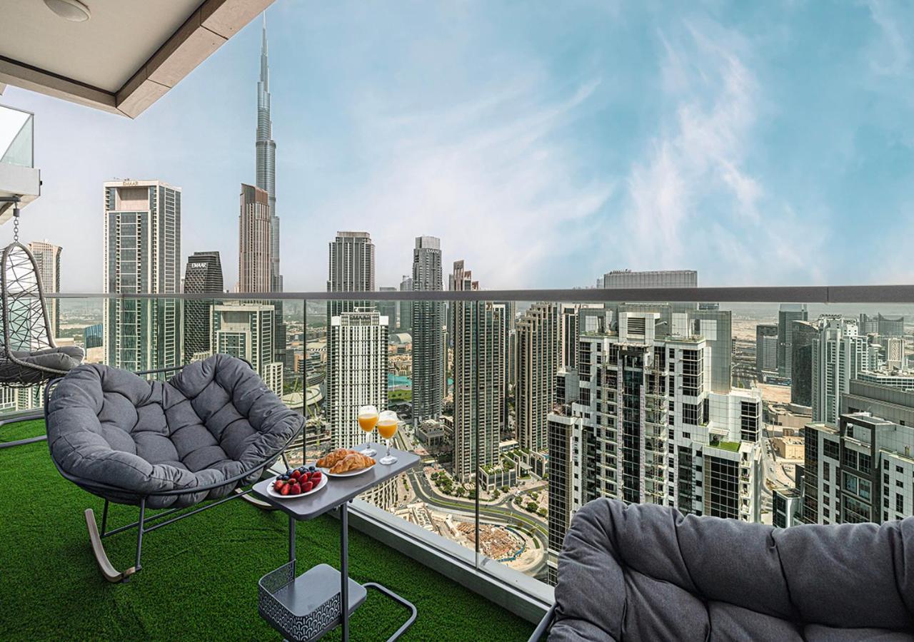 Highest Infinity Pool In Downtown Apartment *