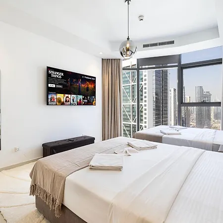 Highest Infinity Pool In Downtown Dubai Apartment Exterior photo