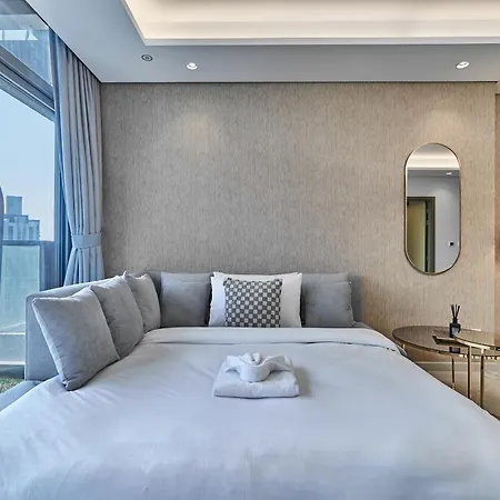 Highest Infinity Pool In Downtown Dubai Apartment Exterior photo