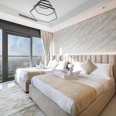 Highest Infinity Pool In Downtown Dubai Apartment Exterior photo
