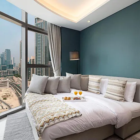 Highest Infinity Pool In Downtown Dubai Apartment Room photo