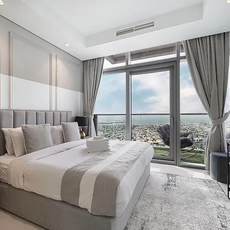 Highest Infinity Pool In Downtown Dubai Apartment Exterior photo