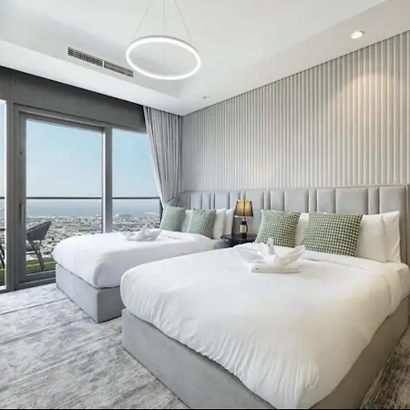 Highest Infinity Pool In Downtown Dubai Apartment Exterior photo