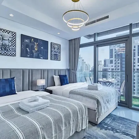 Highest Infinity Pool In Downtown Dubai Apartment Exterior photo