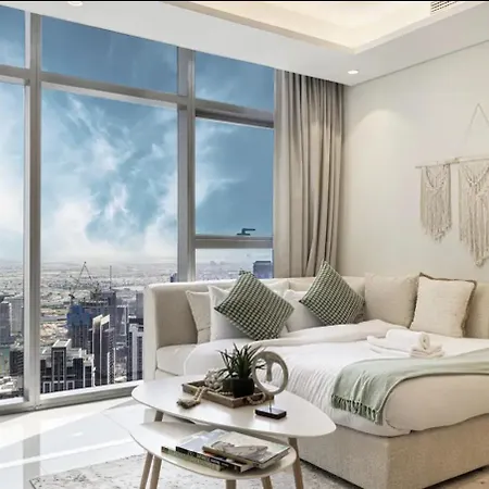 Highest Infinity Pool In Downtown Dubai Apartment Exterior photo