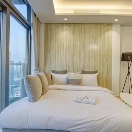 Highest Infinity Pool In Downtown Dubai Apartment Exterior photo