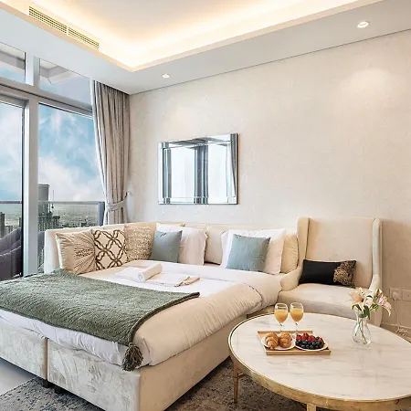 Highest Infinity Pool In Downtown Dubai Apartment Exterior photo